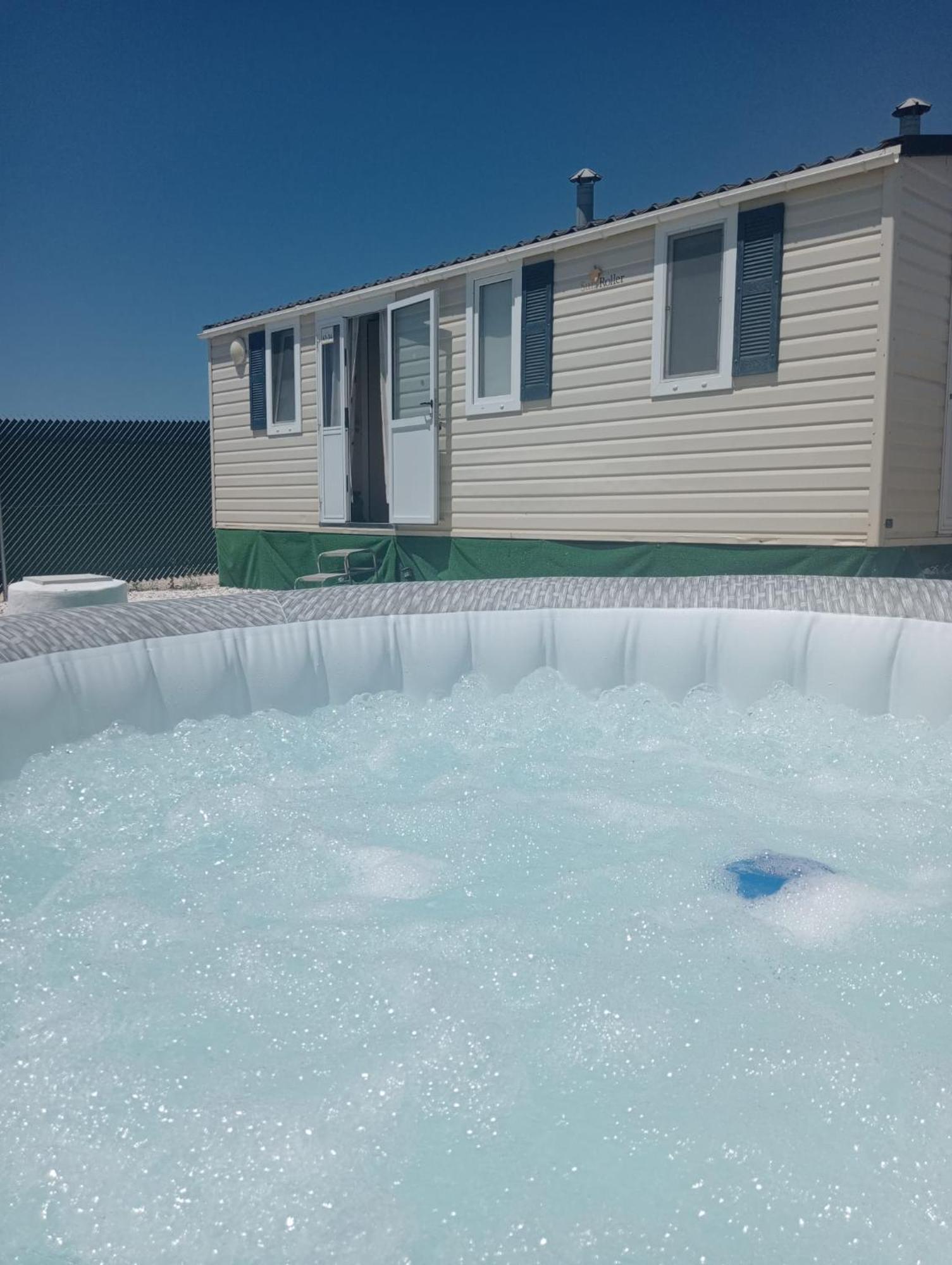 Casita Mh Acogedora Para 6 Con Jacuzzy 奇克拉纳－德拉弗龙特拉 外观 照片